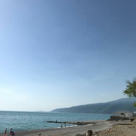 Ainar Hotel Gagra Exterior photo